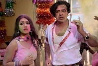  ‘নবাব’ আর ‘বস টু’কে হটিয়ে শতাধিক হলে ‘রাজনীতি’