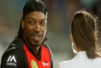 খাবারের অভাবে ফুটপাতে বোতল টোকাতেন ক্রিস গেইল