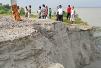 মানিকগঞ্জে বসতবাড়ি, ফসলী জমি ও শিক্ষা প্রতিষ্ঠান নদী গর্ভে বিলীন হয়ে যাচ্ছে