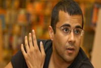 মুসলিমদের নিয়ে ট্যুইট করে বিতর্কে চেতন ভগত- বিশ্বজুড়ে  হইচই