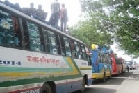 পাটুরিয়ায় অব্যাহত যানজটে যাত্রী দুর্ভোগ চরমে  