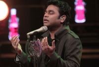 কনসার্টে তামিল গান করে বিতর্কে এ আর রহমান