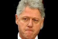 দুই বুশের মাঝে লুকিয়ে পড়লেন বিল ক্লিন্টন, কিন্তু কেন?