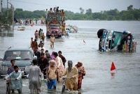না জানিয়ে ভারত পানি ছাড়ায় বন্যায় ভাঁসছে পাকিস্তান, মৃত ৭০
