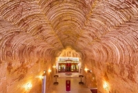 মাটির নিচে আস্ত একটা গ্রাম! দিব্যি চলছে জীবনযাত্রা