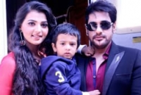 ‘ভাগ্যিস লেখে নাই ফার্স্ট ফ্যামিলি’