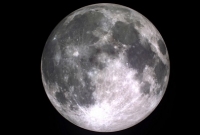 চাঁদে পৃথিবীর মতোই পানির সন্ধান পেলেন বিজ্ঞানীরা!