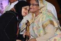 জাতীয় চলচ্চিত্র পুরস্কার ফিরিয়ে দিয়েছিলেন শাবানা!