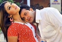 রাজি হচ্ছেন না শাকিব খান