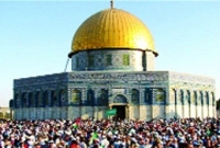 ইসরাইলিদের বিরুদ্ধে ‘বিজয়ের’ পর প্রথম জুমায় আল আকসা মসজিদে ফিলিস্তিনি মুসল্লিদের ঢল