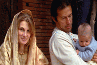 নওয়াজের ক্ষমতা হারানোয় ইমরান খানের সাবেক স্ত্রীর সন্তুষ্টি