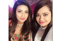 ছোট বোনকে নিয়ে মাওয়া ফেরিঘাটে ছুটে গেলেন নায়িকা মিম