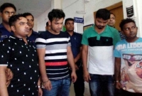 কাঁদতে কাঁদতে নির্যাতনের লোমহর্ষক বর্ণনা দিলেন তরুণী