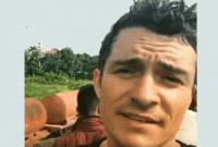 বাংলাদেশে ট্রেনের ছাদে হলিউডের জনপ্রিয় নায়ক