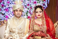 শোবিজে গুজব, এই কারণে অনেকটা গৃহবন্দি হয়ে পড়েন চিত্রনায়িকা সাহারা