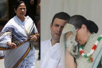 সাহায্যের হাত বাড়ালেন মমতা ব্যানার্জী, ফিরিয়ে দিলেন রাহুল-সোনিয়া