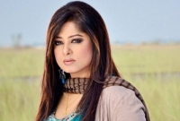 কোন দল থেকে রাজনীতিতে আসছেন মৌসুমী?