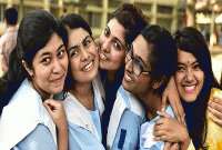 এবার নতুন নিয়মে পরীক্ষায় বেশি নম্বর পাবে ছাত্রীরা! গবেষকদের আবিষ্কার