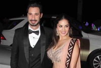 যেভাবে বিয়ের প্রস্তাব পেয়েছিলেন সানি লিওন! জানলে আপনিও হাসবেন!