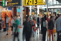 ভরা স্টেশনে সরকারি মহিলা অফিসারকে ‘Kiss’ করলো দিনমজুর যুবক, তারপর যা হলো...