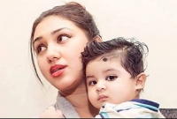  সন্তান আব্রাহামের ভবিষ্যৎ নিয়ে যা বললেন অপু বিশ্বাস