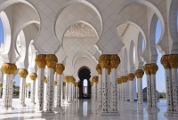 আলহামদুলিল্লাহ, আরব আমিরাতে ৭০ ভাগ মুয়াজ্জিন বাংলাদেশি