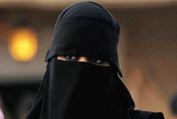 জোর করে খুলে নেওয়া হয় নারীর হিজাব, টাকার বিনিময়ে রফা