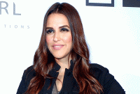 নায়িকা গাড়ির ধাক্কায় আহত! উপস্থিত মানুষ সাহায্যে না করে, করলো অন্য কাজ