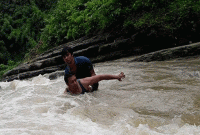 বেঁচে গেলেন চিত্রনায়ক ইমন