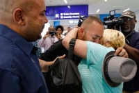 ৪৬ বছর পর মাকে খুঁজে পেয়ে কান্নায় ভেঙে পড়লেন দুই ছেলে!