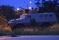 হঠাৎ রেস্তোরার ঢুকে এলোপাথাড়ি গুলি, ক্রমশ বাড়ছে মৃতের সংখ্যা