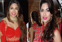 অভিনেত্রীকে রাত কাটানোর জন্য কুপ্রস্তাব-ফিল্ম ইন্ডাস্ট্রিতে আবারো হইচই