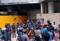 এইমাত্র পাওয়া, পান্থপথে জঙ্গি আস্তানা : হোটেলের ভেতর গুলি ও বোমার শব্দ