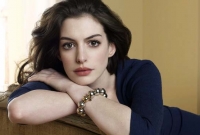 প্রখ্যাত অভিনেত্রীর অসংখ্য খোলামেলা ছবি অনলাইনে ভাইরাল, ক্ষুব্ধ অভিনেত্রী