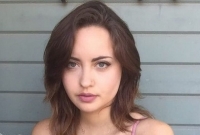 এই মেয়েটিকে সবাই বিয়ে করতে পাগল!