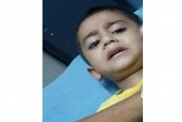 এ কেমন মানুষ, আড়াই বছরের শিশুর হাতের চার আঙুল কেটে ফেলল!