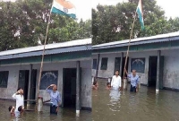 সাঁতার কেটেই স্কুলে পৌঁছে দেশাত্মবোধের অনন্য নজির স্থাপন!