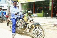  মিজান উদ্ভাবন করলেন স্টিয়ারিংযুক্ত মোটরসাইকেল!