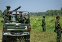 রোহিঙ্গা অধ্যুষিত তিন জেলায় সেনা অভিযান : ঘরছাড়া ১০ হাজার মুসলিম নারী-পুরুষ