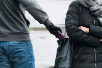 বাংলাদেশি যুবকের টাকা চুরি করলো ভারতীয় যুবক; বুদ্ধি দিয়ে থানায় পাঠাল চোরকে