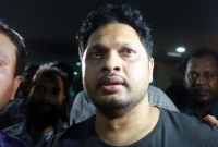 দেশবাসীর কাছে বাবার জন্য দোয়া চেয়েছেন সম্রাট