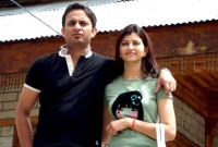 মেয়েকে স্কুলে পাঠিয়ে স্ত্রীকে খুন করে আত্মহত্যা স্বামীর