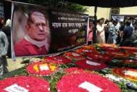 শেষ বারের মত এফডিসি চত্বরে নায়করাজ রাজ্জাক