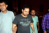 আমার বাবার জন্য সবাই দোয়া করবেন: সম্রাট