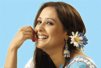 হজ করতে সৌদি আরব যাচ্ছেন অভিনেত্রী অপি করিম