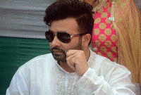 নায়ক রাজের শোকসভায় এলেন না শাকিব, এ নিয়ে ক্ষোভ