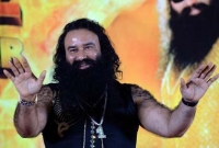 নিজের পালক-কন্যার সঙ্গে অবৈধ সম্পর্ক ছিল রাম রহিমের : জামাই