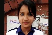 ‘মেয়ের মুখে আম্মু ডাক শুনি না’ বলেই কেঁদে ফেলল রিশার মা