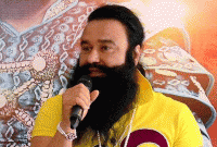 ছোটবেলায় এই কাণ্ডের জন্য স্কুল থেকে বরখাস্ত করা হয় রাম রহিমকে