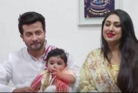 এবারের ‘ঈদ’ স্ত্রী-পুত্রের সঙ্গেই করবেন শাকিব খান